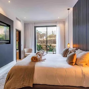 blizz-boutique-hotel-marbella.1costadelsol.com/