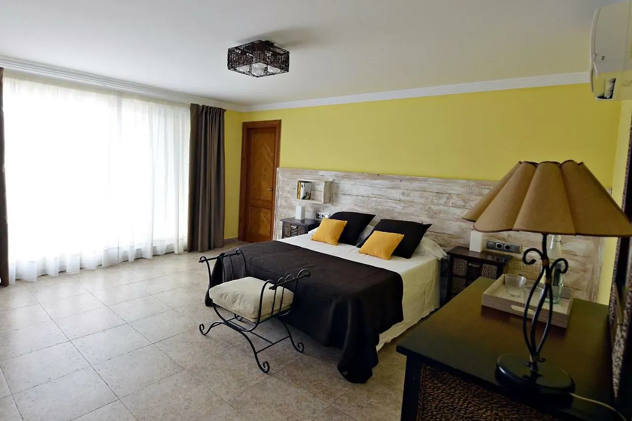 Cal Roig Hotel Rural Vilafranca del Penedes 3*,